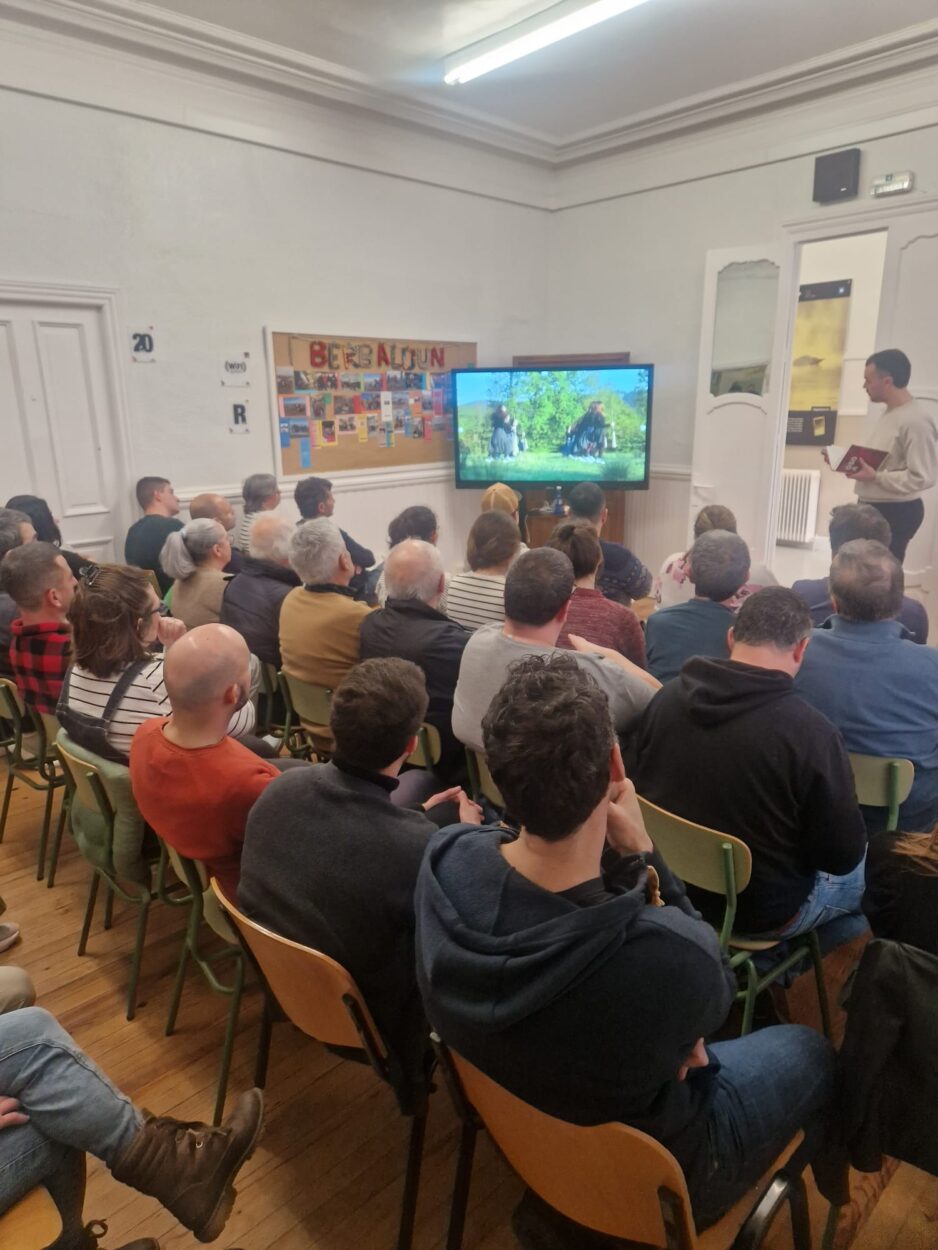 Kondairak, istorioak eta bestelakoak